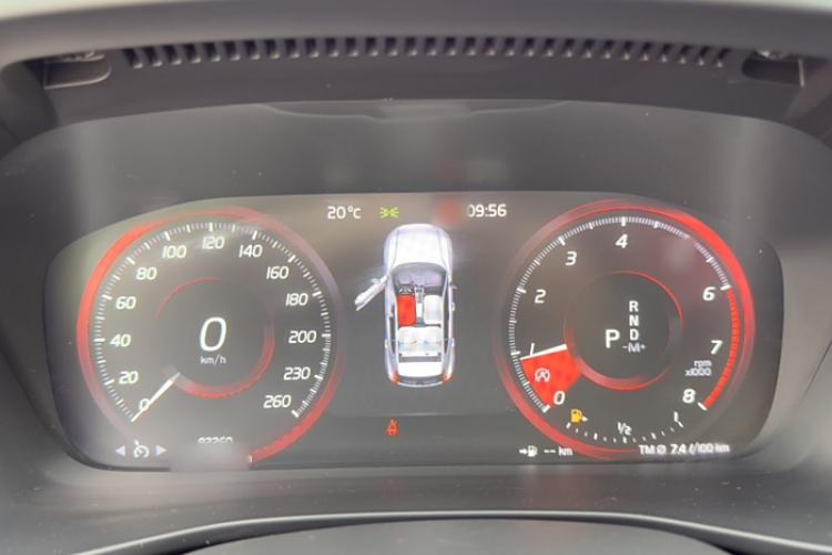 Used Volvo XC40 2019 T4 Four-Wheel Drive Midnight Amazon Blue Instrument Cluster