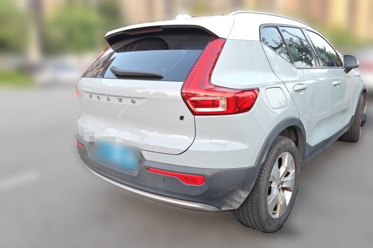 Used Volvo XC40 2019 T4 Four-Wheel Drive Midnight Amazon Blue Rear Right 45 Deg
