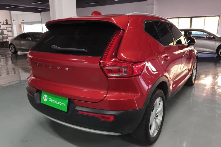 Used Volvo XC40 2019 T4 4x4 Midday Lava Red Exterior 5