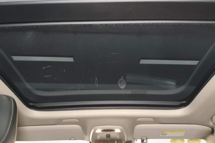 Used Volvo XC40 2019 T4 4x4 Midday Lava Red Headliner