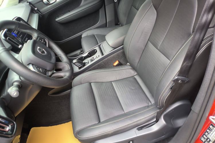 Used Volvo XC40 2019 T4 4x4 Midday Lava Red Left Front Seat