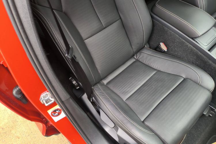 Used Volvo XC40 2019 T4 4x4 Midday Lava Red Right Front Seat