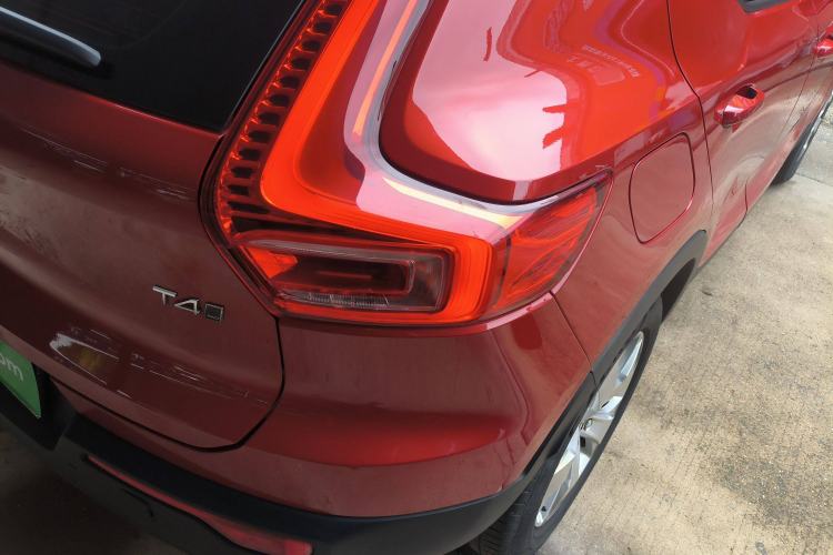 Used Volvo XC40 2019 T4 4x4 Midday Lava Red Right Rear Taillight