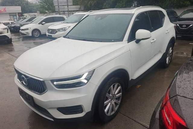 Used Volvo XC40 2019 T4 Four-Wheel Drive Dawn Ice White