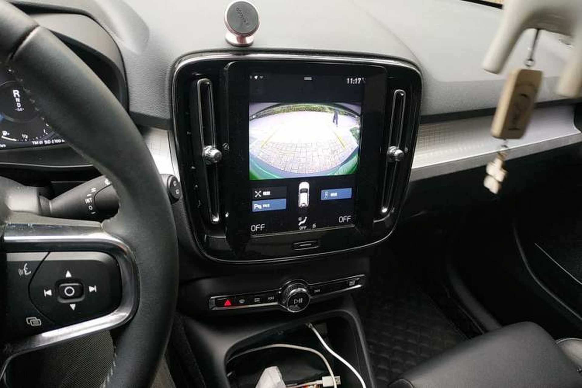 Used Volvo XC40 2019 T4 Four-Wheel Drive Dawn Ice White Audio And AC Panel