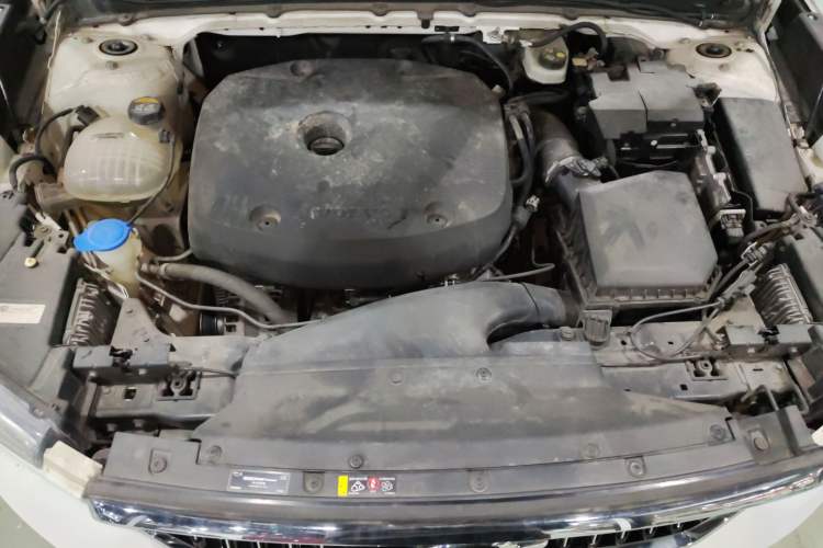 Used Volvo XC40 2019 T4 Four-Wheel Drive Dawn Ice White Engine Bay