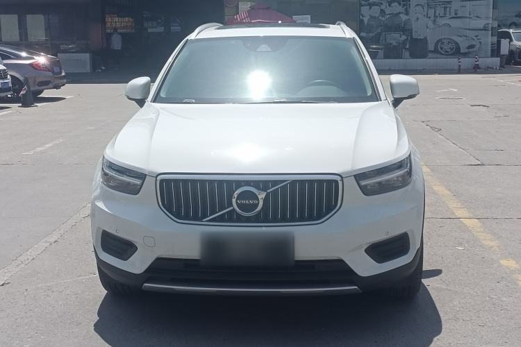 Used Volvo XC40 2019 T4 Four-Wheel Drive Dawn Ice White Exterior 2