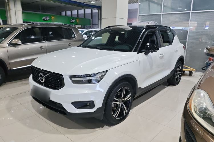 Used Volvo XC40 2019 T5 4x4 Sport Sunset Crystal White Exterior 3