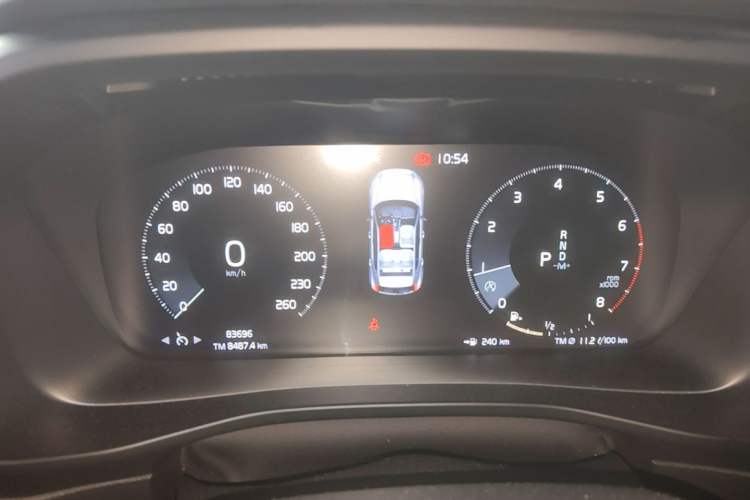 Used Volvo XC40 2019 T4 Four-Wheel Drive Dawn Ice White Instrument Cluster