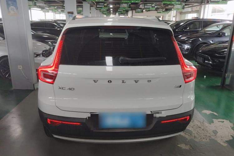 Used Volvo XC40 2019 T4 Four-Wheel Drive Dawn Ice White Rear