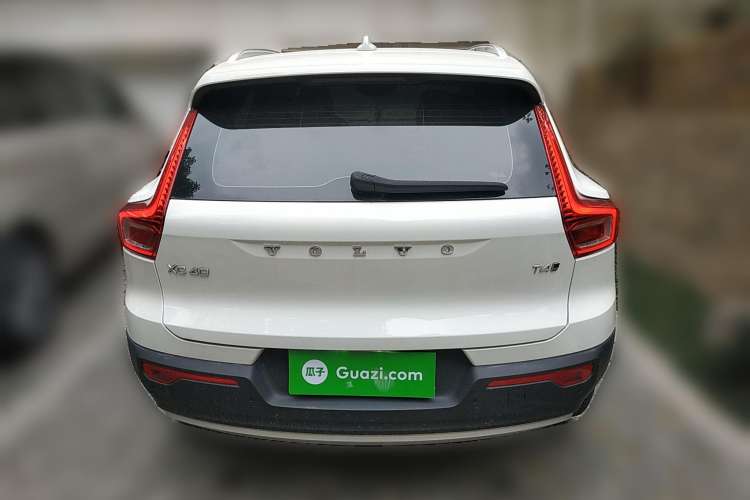 Used Volvo XC40 2019 T4 Four-Wheel Drive Dawn Ice White Rear