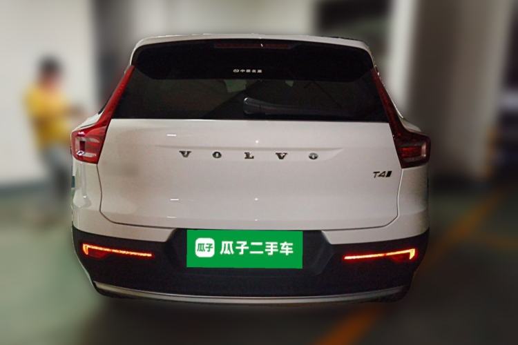 Used Volvo XC40 2019 T4 Four-Wheel Drive Dawn Ice White Rear