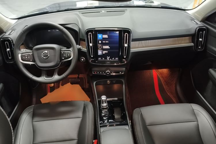 Used Volvo XC40 2020 T4 Four-Wheel Drive Smart Luxury Edition Center Console