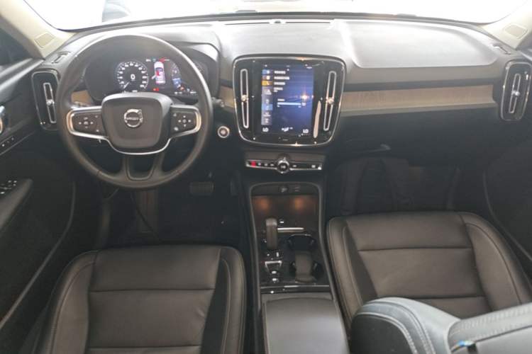 Used Volvo XC40 2020 T3 Zhiyuan Luxury Edition Center Console