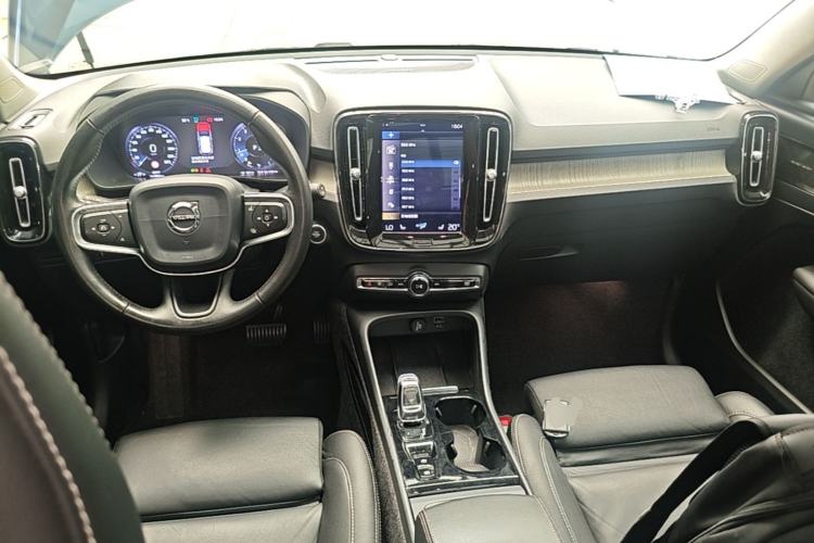Used Volvo XC40 2020 T4 4x4 Zhiya Luxury Edition Center Console