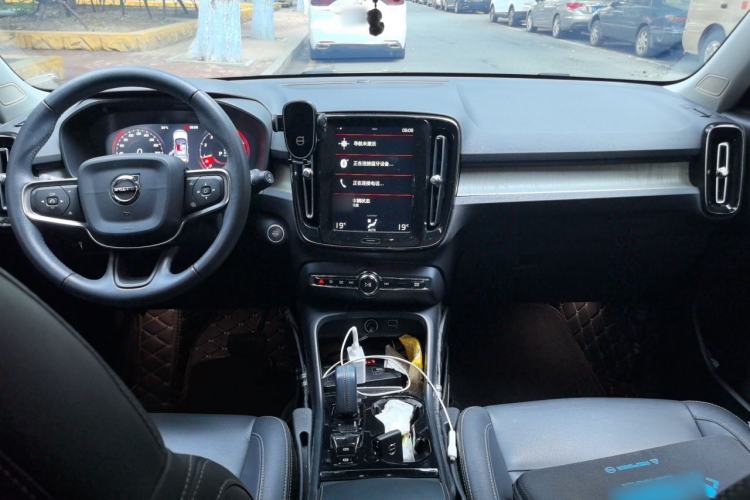 Used Volvo XC40 2020 T3 Zhiyuan Luxury Edition Center Console