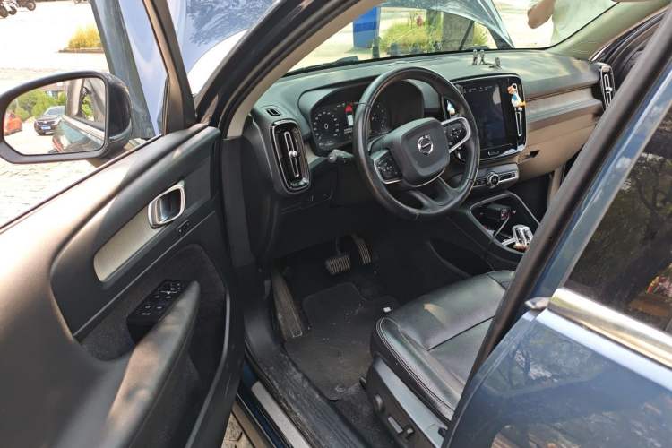 Used Volvo XC40 2020 T4 Four-Wheel Drive Smart Luxury Edition Driver Seat