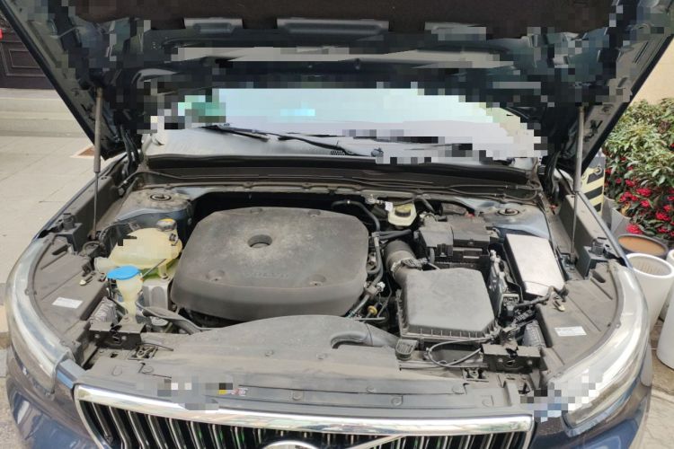 Used Volvo XC40 2020 T4 Four-Wheel Drive Smart Luxury Edition Engine Bay