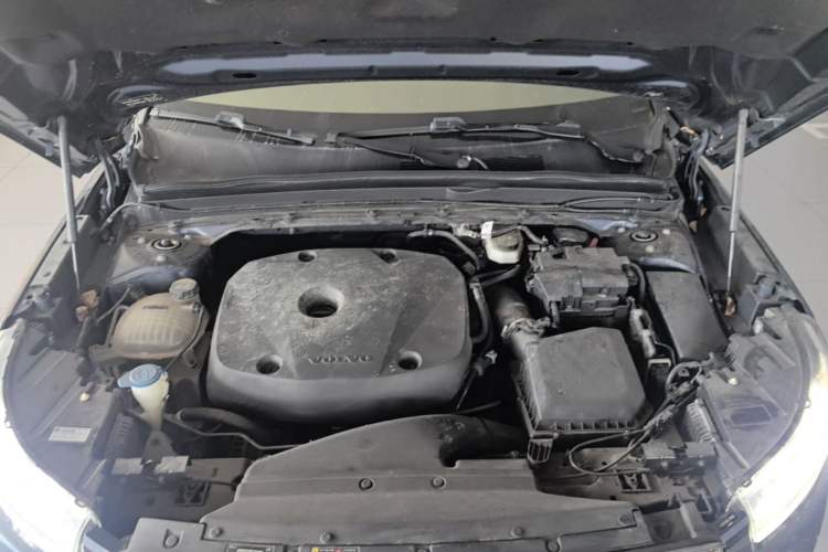 Used Volvo XC40 2020 T4 Four-Wheel Drive Smart Luxury Edition Engine Bay