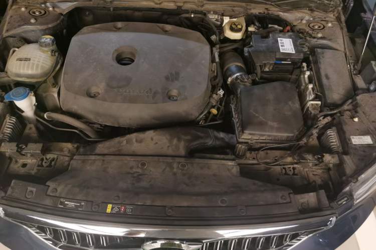 Used Volvo XC40 2020 T4 Four-Wheel Drive Smart & Sporty Edition Engine Bay