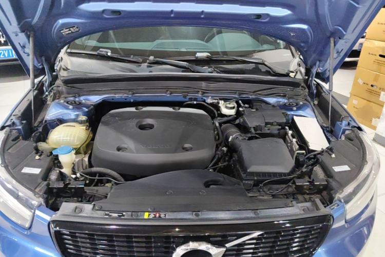 Used Volvo XC40 2020 T4 Four-Wheel Drive Smart & Sporty Edition Engine Bay