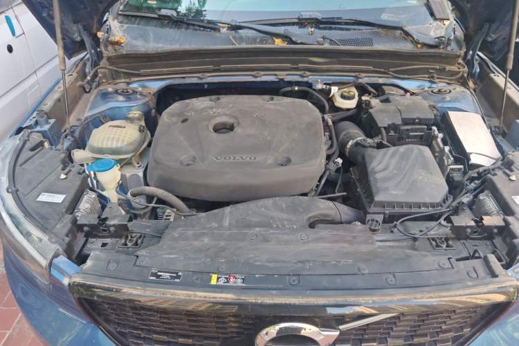 Used Volvo XC40 2020 T4 Four-Wheel Drive Smart & Sporty Edition Engine Bay