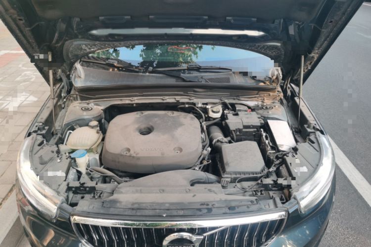 Used Volvo XC40 2020 T4 Four-Wheel Drive Smart Luxury Edition Engine Bay