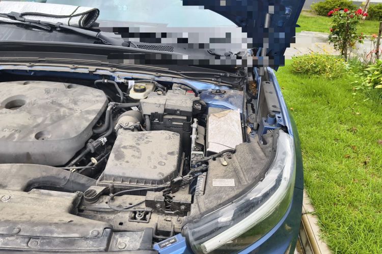 Used Volvo XC40 2020 T5 4x4 Zhiya Sport Edition Engine Bay Left