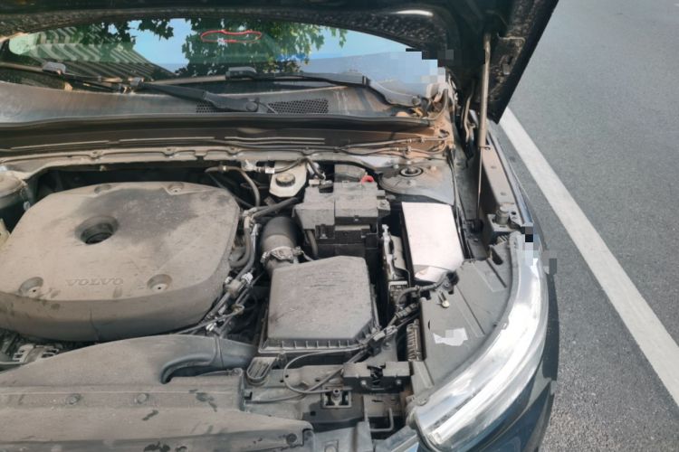 Used Volvo XC40 2020 T4 Four-Wheel Drive Smart Luxury Edition Engine Bay Left