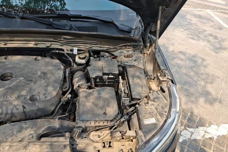 Used Volvo XC40 2020 T4 Four-Wheel Drive Smart Luxury Edition Engine Bay Left