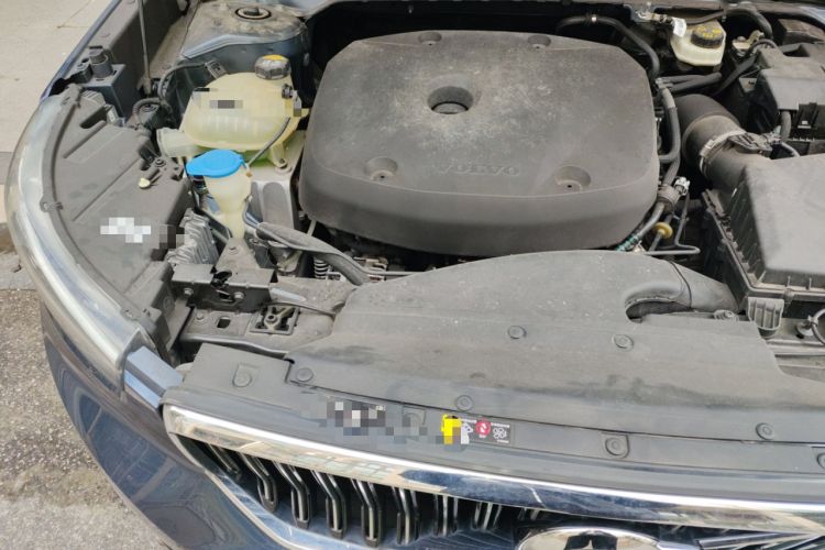 Used Volvo XC40 2020 T4 Four-Wheel Drive Smart Luxury Edition Engine Bay Right