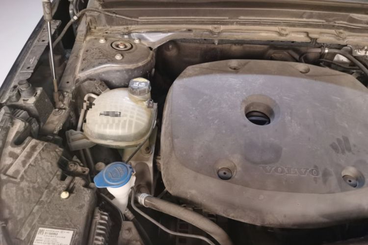 Used Volvo XC40 2020 T4 Four-Wheel Drive Smart & Sporty Edition Engine Bay Right