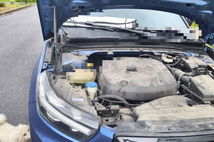 Used Volvo XC40 2020 T5 4x4 Zhiya Sport Edition Engine Bay Right