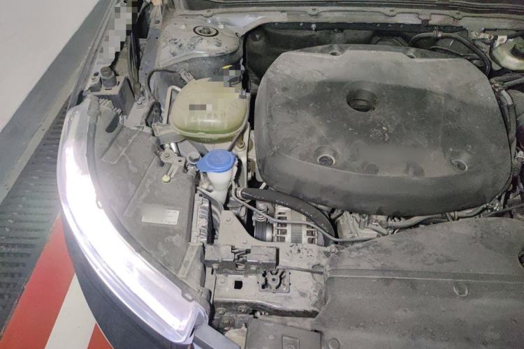 Used Volvo XC40 2020 T4 Four-Wheel Drive Smart Luxury Edition Engine Bay Right
