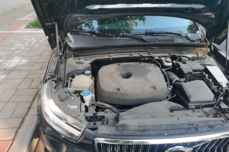 Used Volvo XC40 2020 T4 Four-Wheel Drive Smart Luxury Edition Engine Bay Right