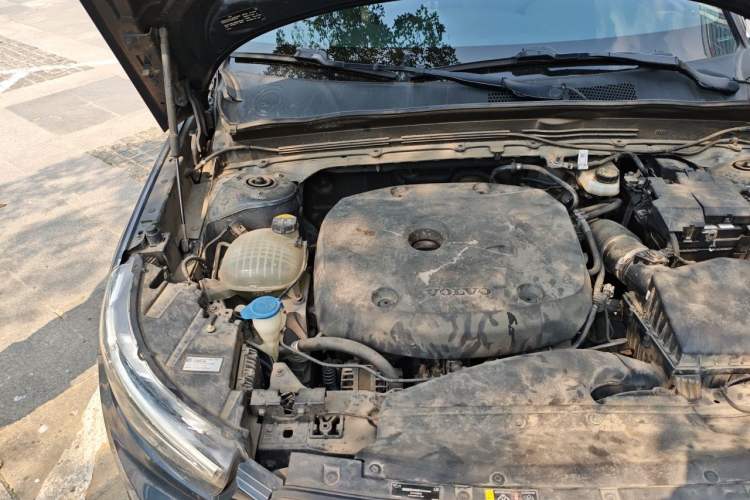 Used Volvo XC40 2020 T4 Four-Wheel Drive Smart Luxury Edition Engine Bay Right