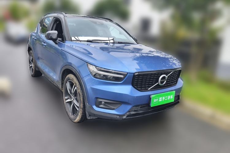 Used Volvo XC40 2020 T5 4x4 Zhiya Sport Edition Front Right 45 Deg