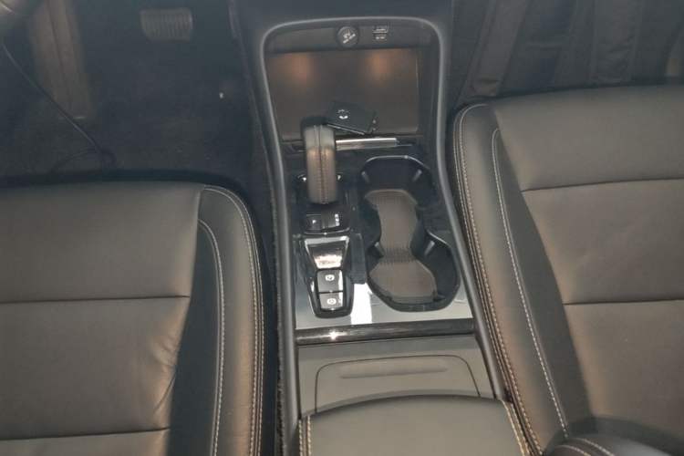 Used Volvo XC40 2020 T3 Zhiyuan Luxury Edition Gear Lever