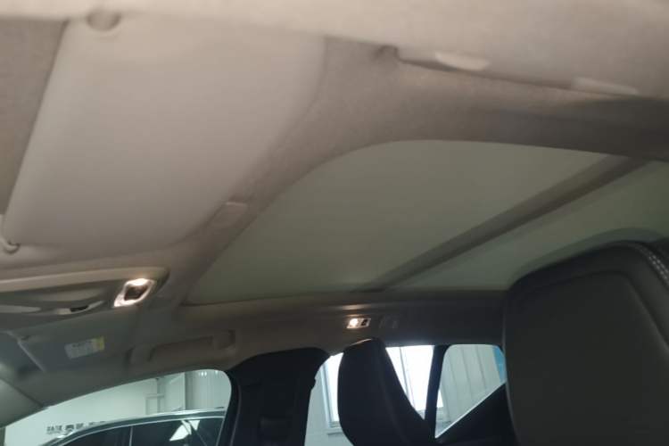 Used Volvo XC40 2020 T4 Four-Wheel Drive Smart Luxury Edition Headliner