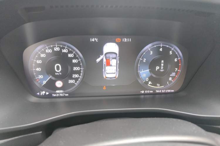 Used Volvo XC40 2020 T4 4x4 Smart Luxury Sport Edition Instrument Cluster