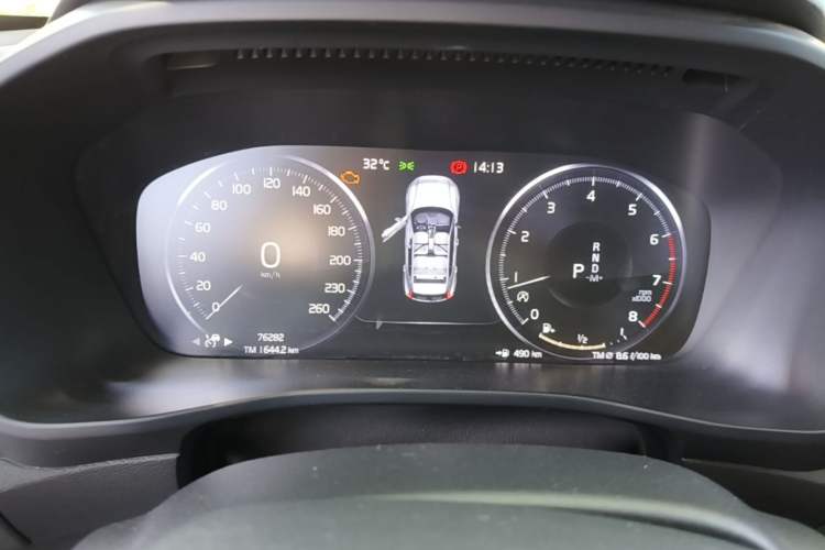 Used Volvo XC40 2020 T4 Four-Wheel Drive Smart Luxury Edition Instrument Cluster
