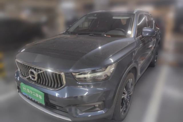 Volvo XC40 2020 T4 Four-Wheel Drive Smart Luxury Edition с пробегом