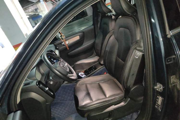 Used Volvo XC40 2020 T4 Four-Wheel Drive Smart Luxury Edition Left Front Seat
