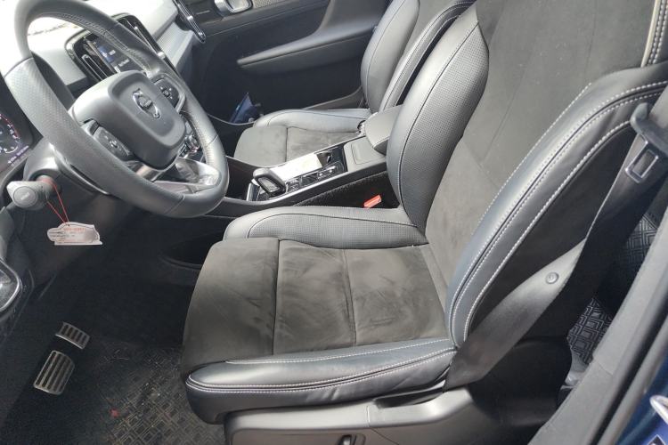 Used Volvo XC40 2020 T4 4x4 Smart Luxury Sport Edition Left Front Seat