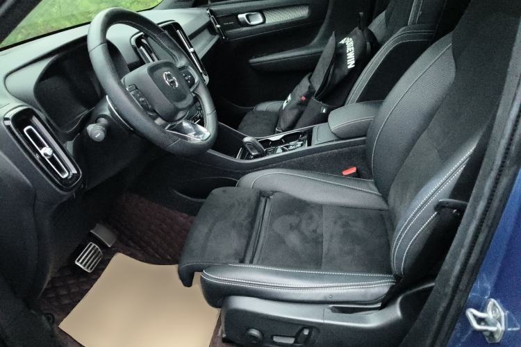 Used Volvo XC40 2020 T4 4x4 Smart Luxury Sport Edition Left Front Seat