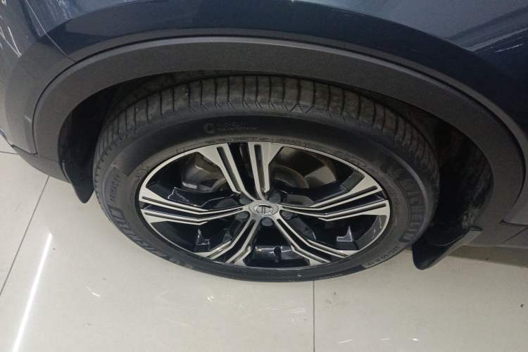 Used Volvo XC40 2020 T4 Four-Wheel Drive Smart Luxury Edition Left Front Wheel Hub