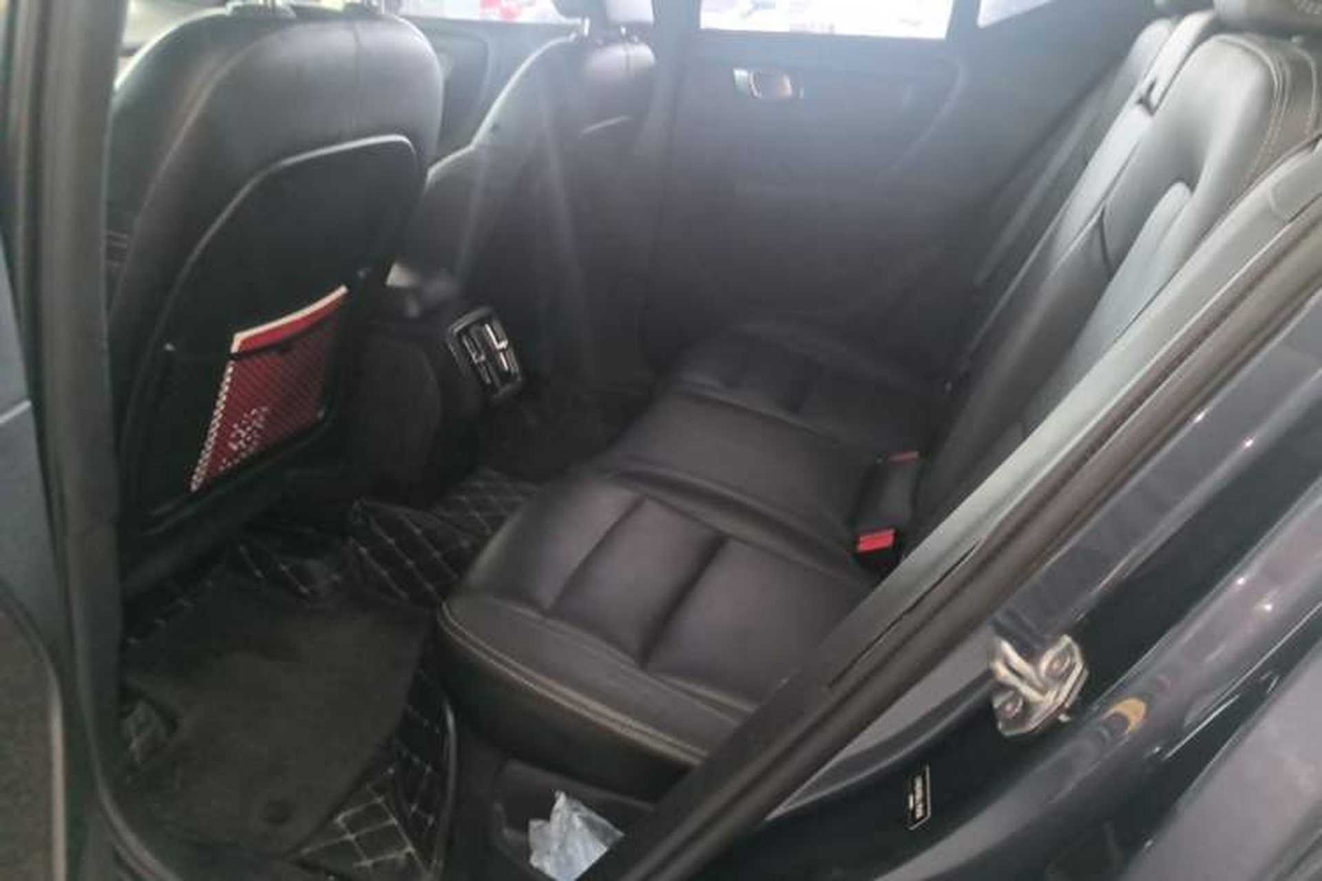 Used Volvo XC40 2020 T4 Four-Wheel Drive Smart Luxury Edition Left Rear Seat