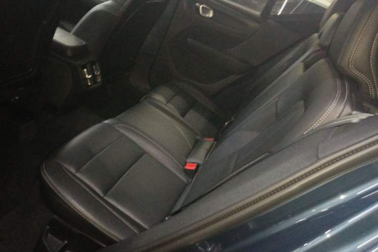 Used Volvo XC40 2020 T4 Four-Wheel Drive Smart Luxury Edition Left Rear Seat