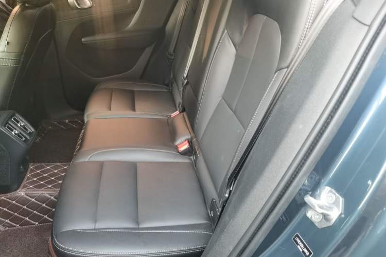 Used Volvo XC40 2020 T4 Four-Wheel Drive Smart Luxury Edition Left Rear Seat