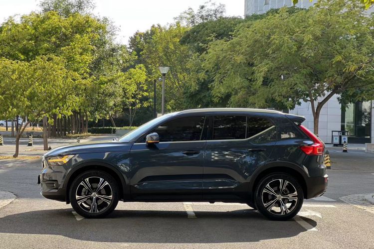 Used Volvo XC40 2020 T4 Four-Wheel Drive Smart Luxury Edition Left Side